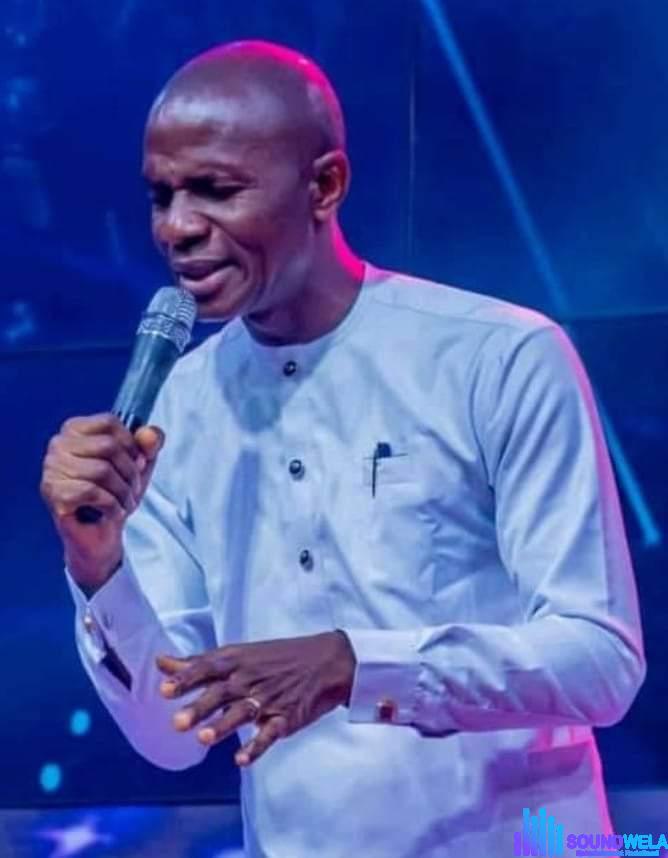 Cornelius Benjamin on stage